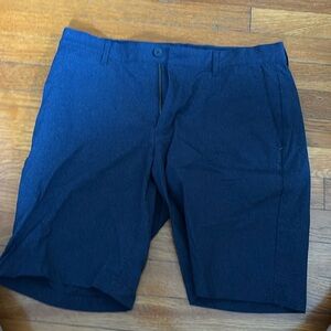 33 waist Tommy Bahama shorts. Great condition.